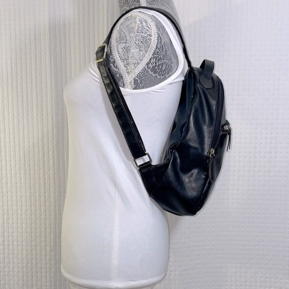 Liz Claiborne Vintage faux vegan leather backpack. Dark brown, can look black. - Picture 2 of 16